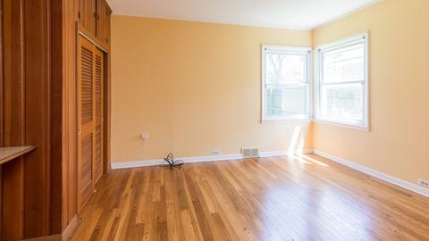 323 1st St, Wheeling, IL 60090 photo 5