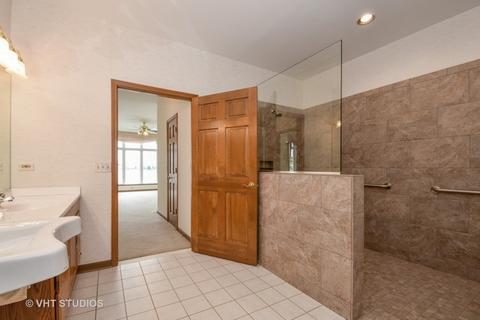 23112 Lacroix Ln, Plainfield, IL 60544 photo 7