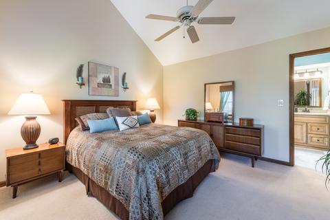 1579 Stonebridge Trl, Wheaton, IL 60187 photo 18