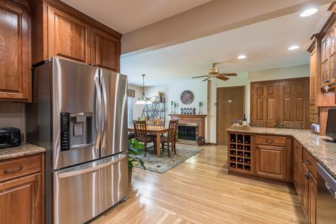 1579 Stonebridge Trl, Wheaton, IL 60187 photo 7