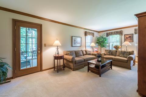 1579 Stonebridge Trl, Wheaton, IL 60187 photo 12