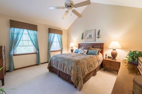 1579 Stonebridge Trl, Wheaton, IL 60187 photo 17