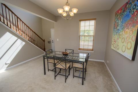 875 Alpine Trl, Aurora, IL 60504 photo 3