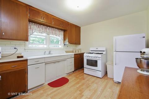 2511 Suffield St, Des Plaines, IL 60016 photo 4