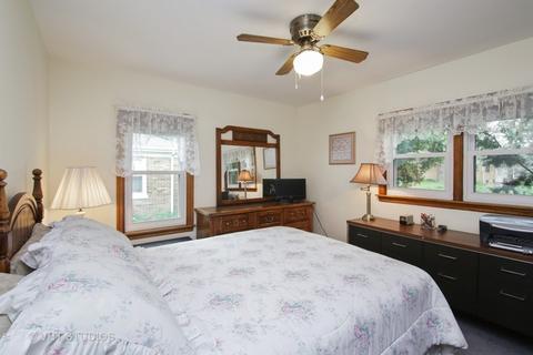 2511 Suffield St, Des Plaines, IL 60016 photo 7