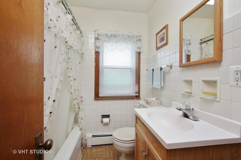 2511 Suffield St, Des Plaines, IL 60016 photo 8