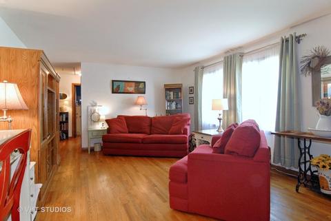 317 E Reader St, Elburn, IL 60119 photo 2