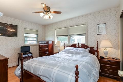 529 Amherst Ave, Des Plaines, IL 60016 photo 7