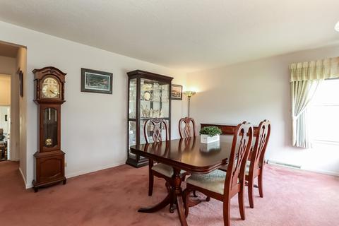 529 Amherst Ave, Des Plaines, IL 60016 photo 4