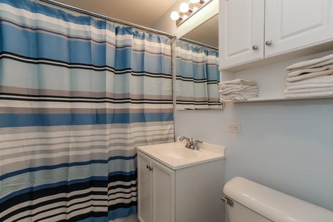 529 Amherst Ave, Des Plaines, IL 60016 photo 10
