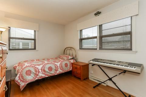 529 Amherst Ave, Des Plaines, IL 60016 photo 8