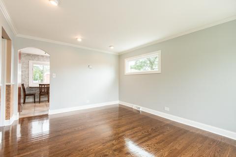 8541 State Rd, Burbank, IL 60459 photo 7