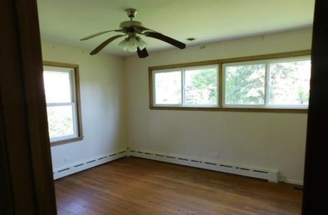 915 Edward St, Wheeling, IL 60090 photo 4