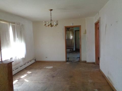 2205 E 93rd St, Chicago, IL 60617 photo 4