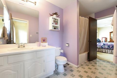584 Horace Dr, Elgin, IL 60120 photo 11