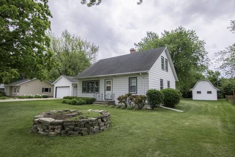 655 Schomer Rd, Aurora, IL 60505 photo 2