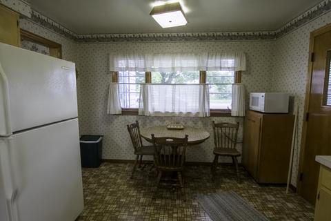 655 Schomer Rd, Aurora, IL 60505 photo 9