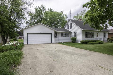 655 Schomer Rd, Aurora, IL 60505 photo 3