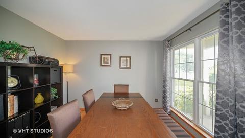 1629 Manor Oaks Dr, Plainfield, IL 60586 photo 2