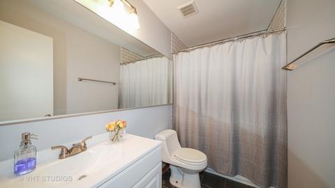 1629 Manor Oaks Dr, Plainfield, IL 60586 photo 9