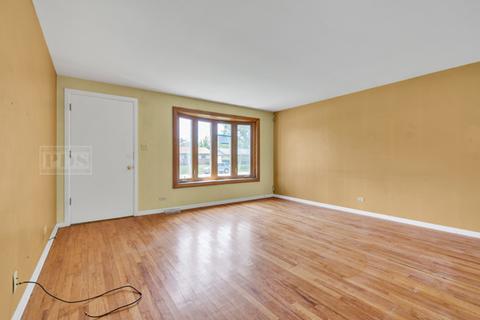9113 Orchard Ln, Bridgeview, IL 60455 photo 3
