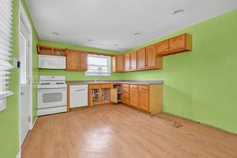 9113 Orchard Ln, Bridgeview, IL 60455 photo 6