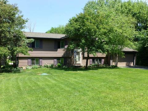 706 Paul St, Mchenry, IL 60051 photo 1