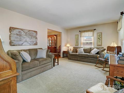 573 Yellowstone Dr, Elgin, IL 60123 photo 7