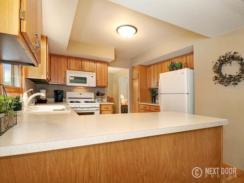 573 Yellowstone Dr, Elgin, IL 60123 photo 14