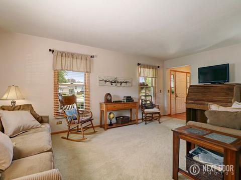 573 Yellowstone Dr, Elgin, IL 60123 photo 8