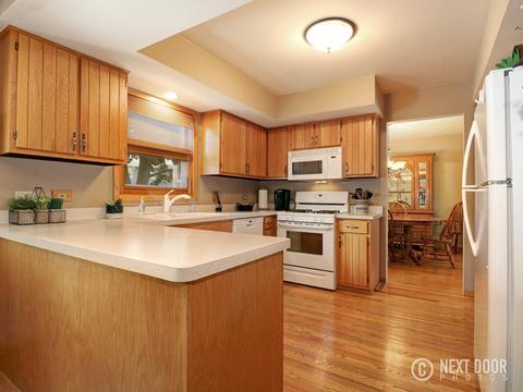 573 Yellowstone Dr, Elgin, IL 60123 photo 13