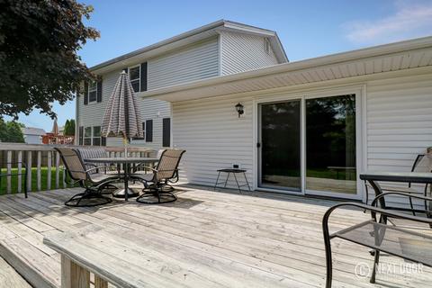 573 Yellowstone Dr, Elgin, IL 60123 photo 4