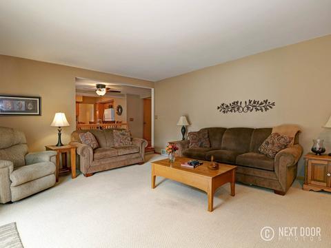 573 Yellowstone Dr, Elgin, IL 60123 photo 19