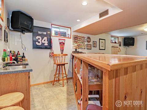 573 Yellowstone Dr, Elgin, IL 60123 photo 34