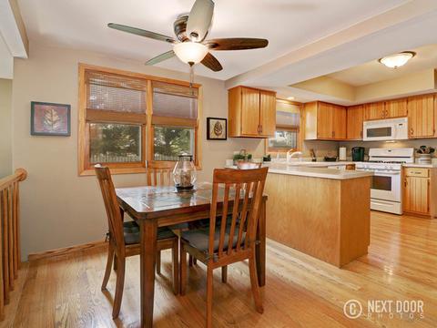 573 Yellowstone Dr, Elgin, IL 60123 photo 17