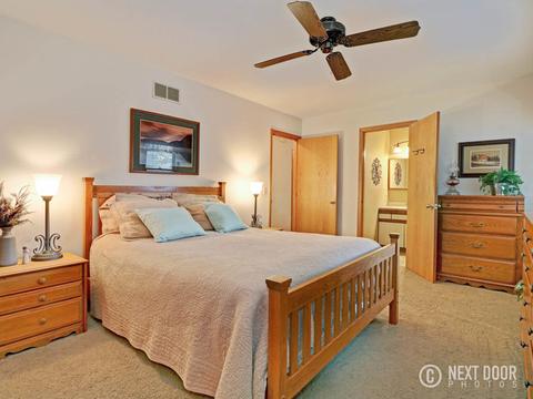 573 Yellowstone Dr, Elgin, IL 60123 photo 26