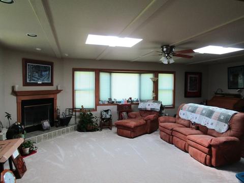 143 Valley View Dr, Seneca, IL 61360 photo 5