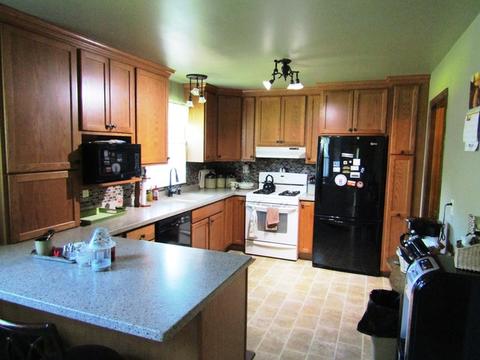 143 Valley View Dr, Seneca, IL 61360 photo 10