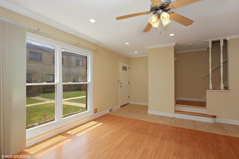 638 Maple Ct, Mount Prospect, IL 60056 photo 2