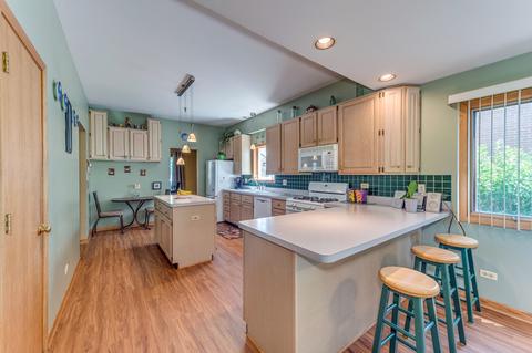 526 N Walnut St, Itasca, IL 60143 photo 10