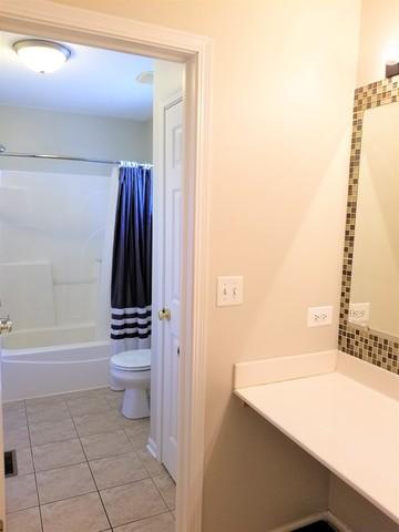183 Atwell St, Elgin, IL 60124 photo 23