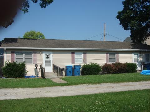 358 E Walnut St, Oglesby, IL 61348 photo 2