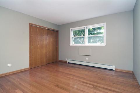 53 Dover Dr, Des Plaines, IL 60016 photo 8