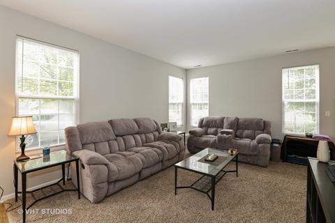 2611 Pondview Dr, Algonquin, IL 60102 photo 4