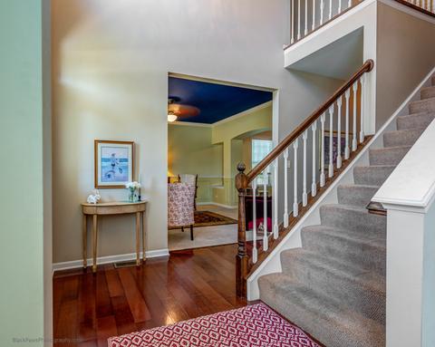 5290 Birch Bark Dr, Hoffman Estates, IL 60192 photo 2
