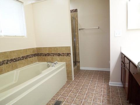 6083 Frank Dr, Hoffman Estates, IL 60192 photo 24