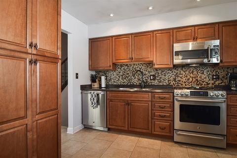 4462 Thornbark Dr, Hoffman Estates, IL 60192 photo 6