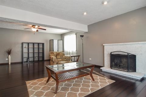 4462 Thornbark Dr, Hoffman Estates, IL 60192 photo 8
