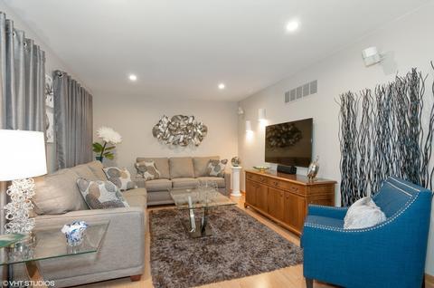 1392 Bow String Ct, Carol Stream, IL 60188 photo 2