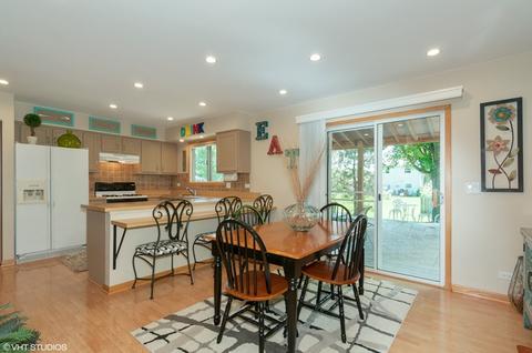 1392 Bow String Ct, Carol Stream, IL 60188 photo 3